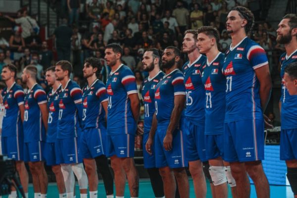 Photo de l'équipe de France lors du premier match amical contre la Serbie