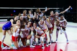 Photo de l'équipe de France féminine après la victoire 3-1 contre Porto Rico.