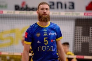 Mitchell Stahl à Stal Nysa