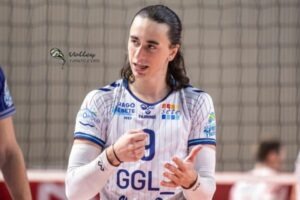 Enzo Lopez avec le maillot de l'Arago de Sète