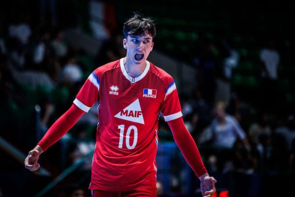 Andrej Jokanovic face à l'Italie U19 (volleyballworld)