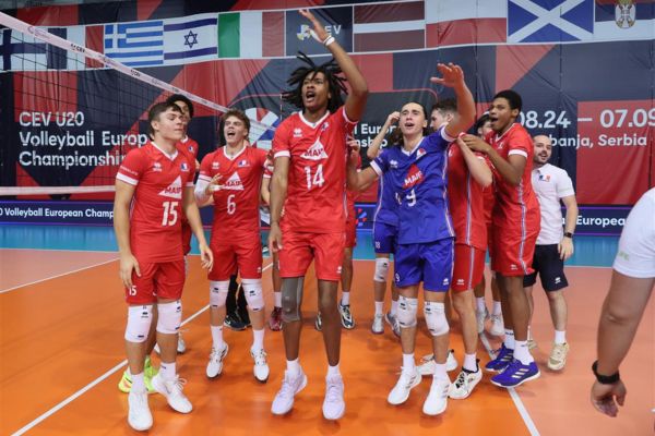 Photo de l'équipe de France U20 championne d'Europe en 2024