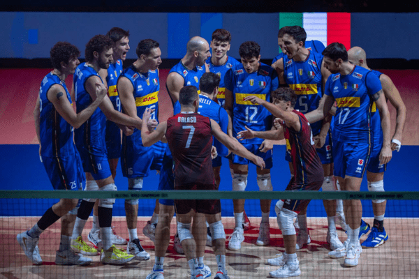 Photos des joueurs italiens après la victoire 3-0 contre l'Algérie. (Volleyballworld)