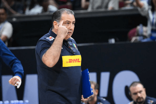 Photo de Ferdinando De Giorgi, entraîneur de l'Italie (Volleyballworld)