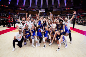 Photo de l'équipe de France après la victoire face à la Chine. (Volleyballworld)