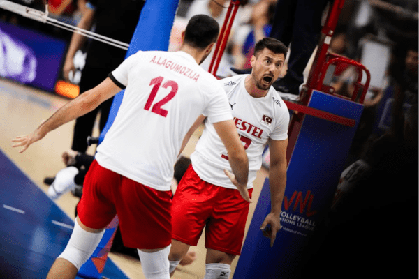 Photo de Murat Yenipazar en Ligue des Nations. (Volleyballworld)