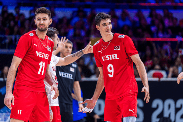 Photo de Mandiraci et et M Lagumdzija (Volleyballworld)