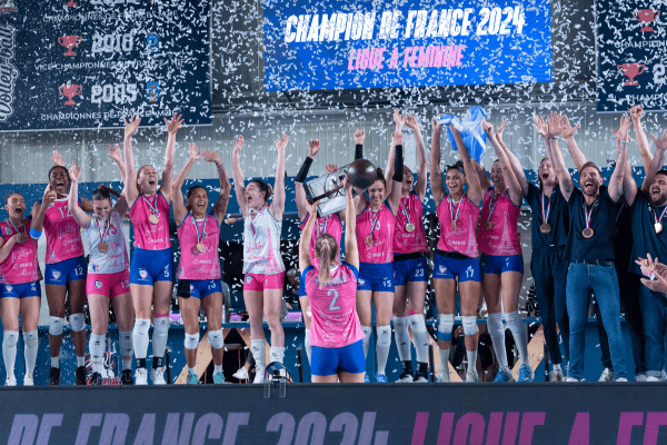 Photo des Mariannes, championnes de France 2024. (LNV, Levallois Paris)