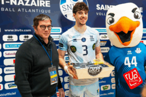 Photo de Julien Faganas portant le maillot tourangeau MVP lors de la 20e journée de la saison 2024-2025. (LNV / Saint-Nazaire)