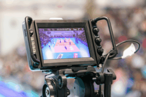 Photo d'une caméra capturant les images d'un match. (louis__demanet)