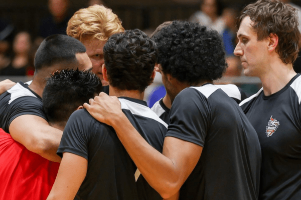 Photo des joueurs cannois lors d’un match de préparation.(Cannes Volley)