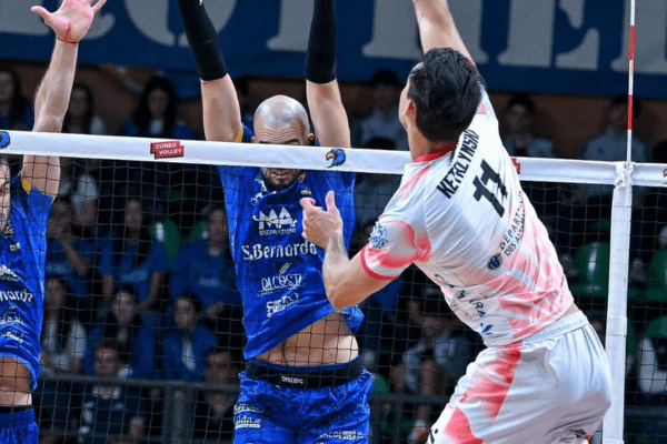 Photo de Xander Ketrzynski à l'attaque (Cuneo)