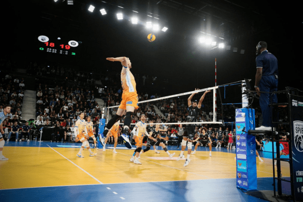 Simon Hirsch à l'attaque (LNV - Poitiers)