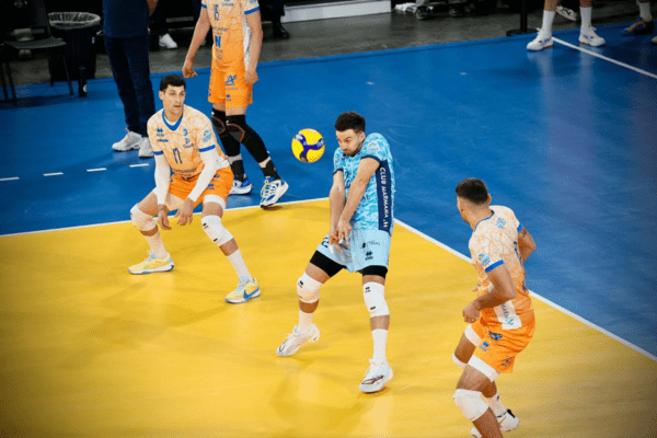 Corentin Phelut à la réception sur un service poitevin. (LNV - Poitiers)