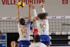 Les joueuses du Cannet au bloc. (LNV - Bordeaux Mérignac)