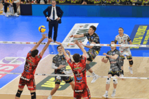 Agustin Loser à l'attaque. (LegaVolley)
