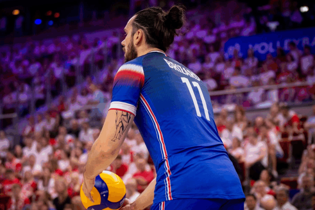 Antoine Brizard, passeur de l'équipe de France, au service. (Czas Siatkowki)