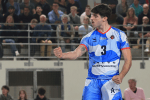 Julien Faganas serre le poing après un point remporté lors du match face à Royan, qu’il a terminé avec 28 points au compteur. (LNV - Royan)