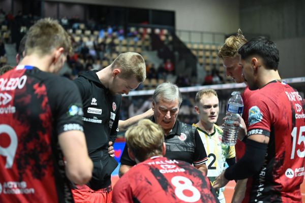 Silvano Prandi doit s’adapter à ce vide au poste de central. (LNV - Chaumont)