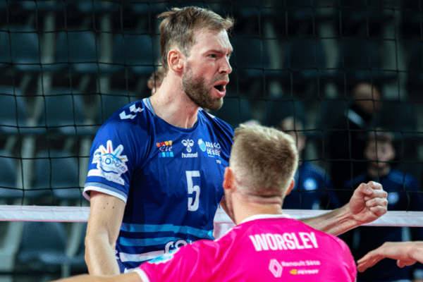 Luuc Van Der Ent exulte après un point inscrit contre son ancienne formation, le SNVBA, où il jouait encore la saison passée. (LNV - Sète - Laura Belliard)