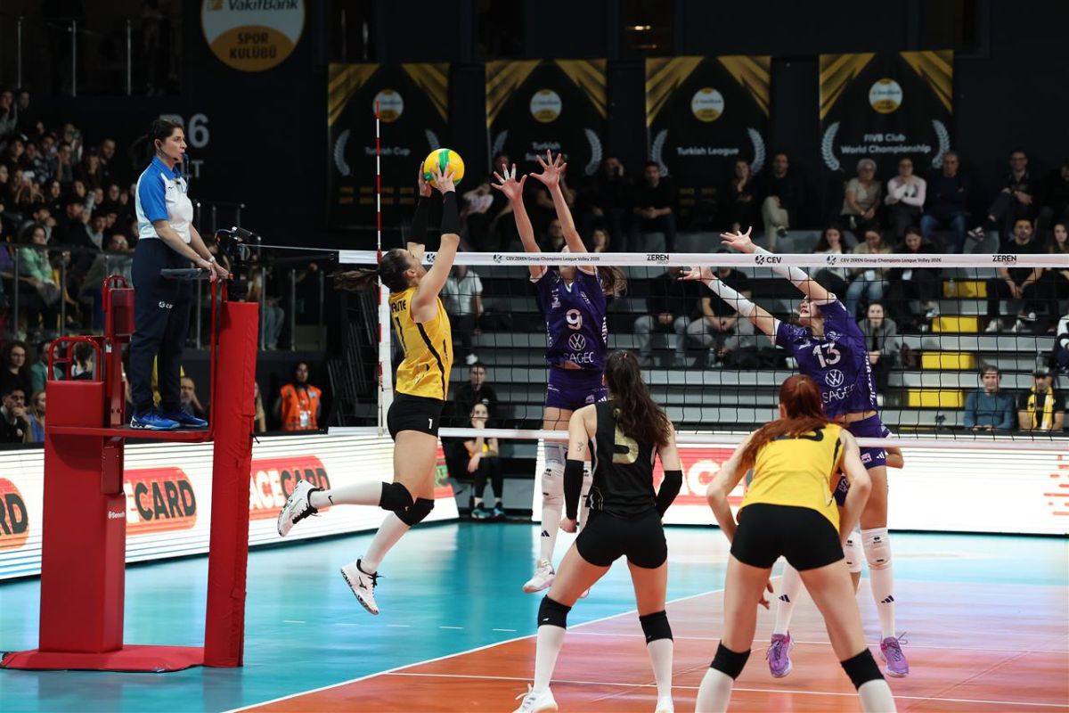 Le Cannet a conclu la rencontre avec seulement 30 % de réussite en attaque, contre 54 % pour l’équipe turque. (CEV)