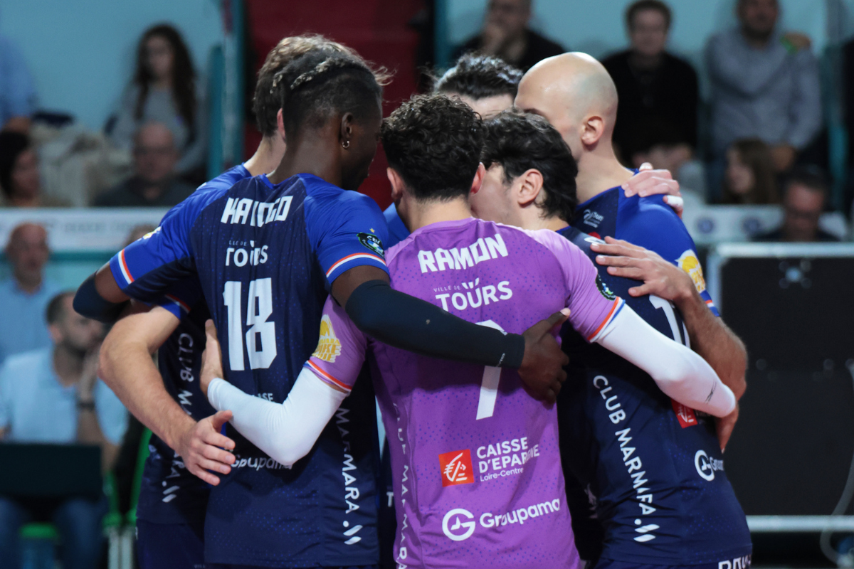 Les Tourangeaux se sont réunis pour le classico, remporté 3 sets à 1 contre le Paris Volley. (LNV - Turs Volley-Ball - Hélène Matrat)