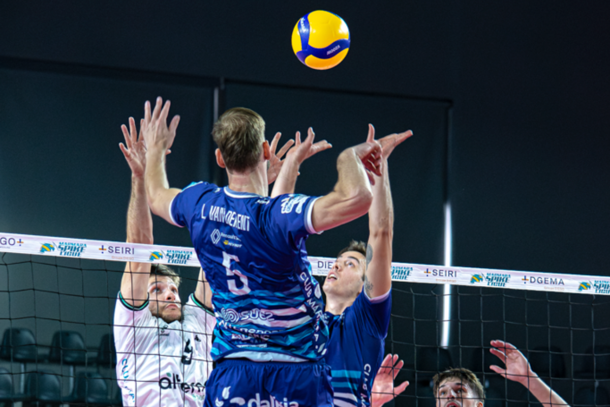 Une septième journée en perspective qui promet de faire vibrer les fans, à l’image de cette attaque de Luuc Van Der Ent face à Poitiers. (LNV - Sète - Laura Belliard)