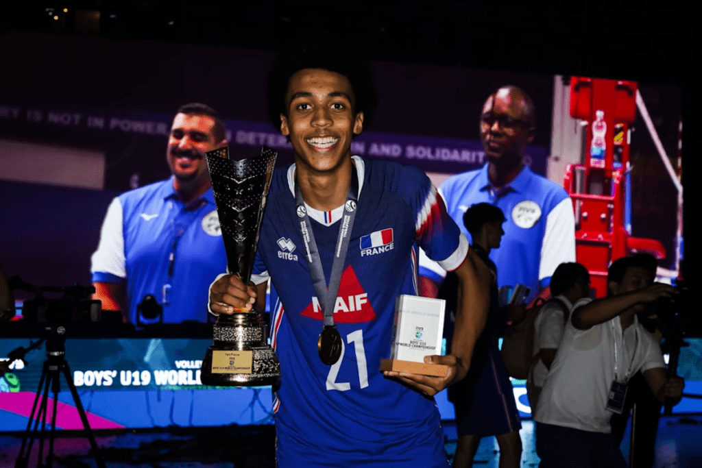Daniel Iyegbekedo a décroché le titre mondial U19 en s’imposant en finale face à la Pologne sur le score de 3 sets à 1. (Volleyballworld)