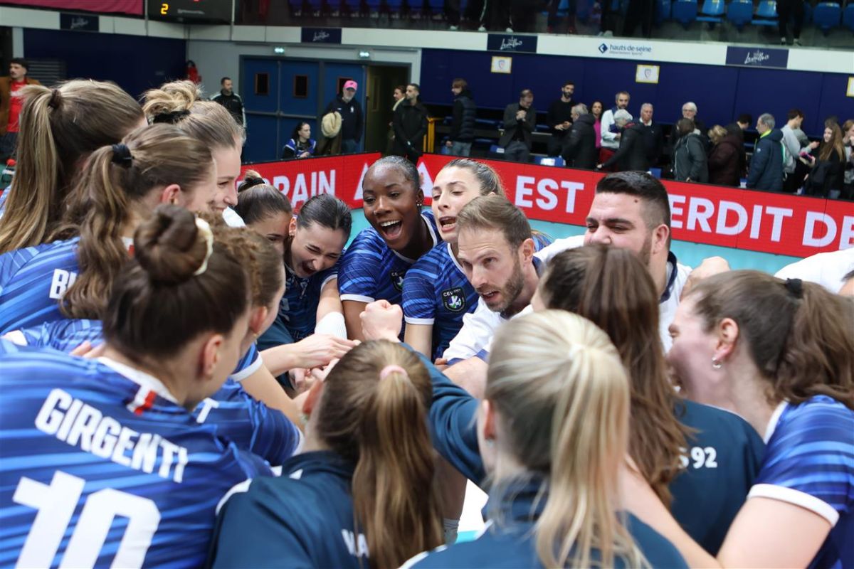 Avec cette victoire 3-2 face à Rzeszow, Levallois Paris se positionne à la troisième place de son groupe. (CEV)