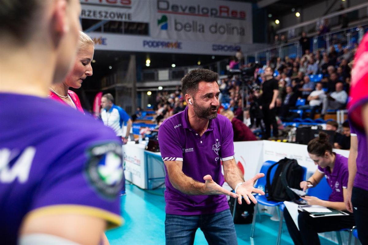 Le sélectionneur de l’équipe de France s’est incliné sur le sol français avec son club polonais. (CEV)