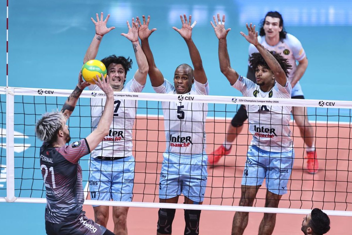 Le TVB a signé ses trois blocs uniquement au cours du deuxième set. (CEV)