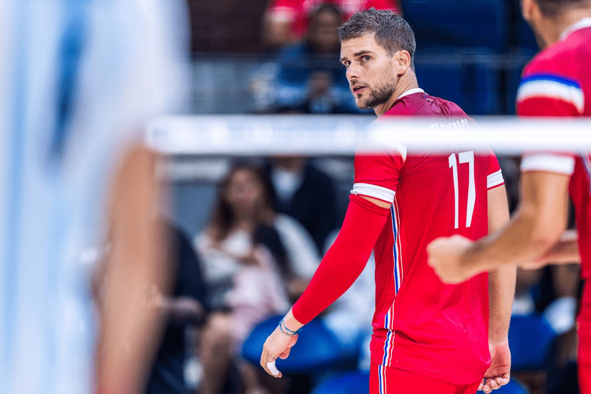 Pour gérer le calendrier traditionnel et offrir du repos aux joueurs, Andrea Giani a fait tourner l’équipe durant l’été 2025. (Volleyballworld)