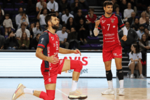 La pénalité de trois points prononcée contre Ajaccio fait chuter le GFCA à la dernière place de la Marmara SpikeLigue. (LNV - Ajaccio)
