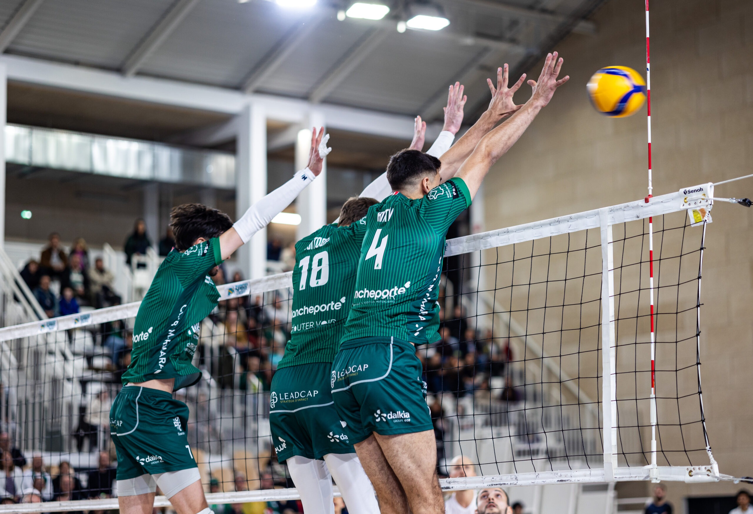 Les Tourquennois montant ici au bloc - @lucas.adnphotos