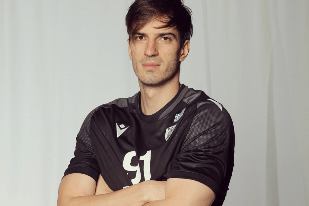 Peu utilisé au PAOK, Kartev va pouvoir s’exprimer pleinement à Montpellier. (PAOK)