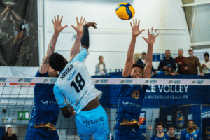 Tours a remporté ses 28 dernières confrontations contre Nice. (LNV - Nice)