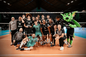 En cas de qualification pour les quarts de finale, Poitiers affronterait le quatrième meilleur troisième issu des poules de Ligue des champions, reversé en CEV Cup. (LNV - Poitiers)