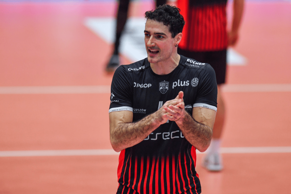 Yacine Louati sous le maillot de Rzeszow.