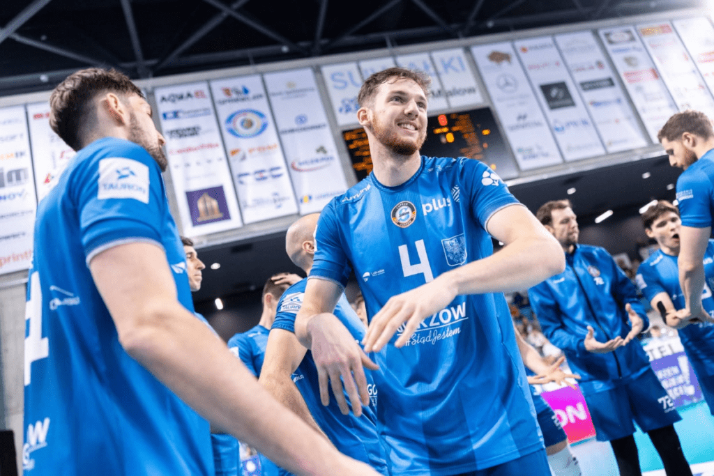 Mathis Henno rejoint le Paris Volley, le même club où son père Hubert avait évolué et remporté la Ligue des Champions. (Gorzow)
