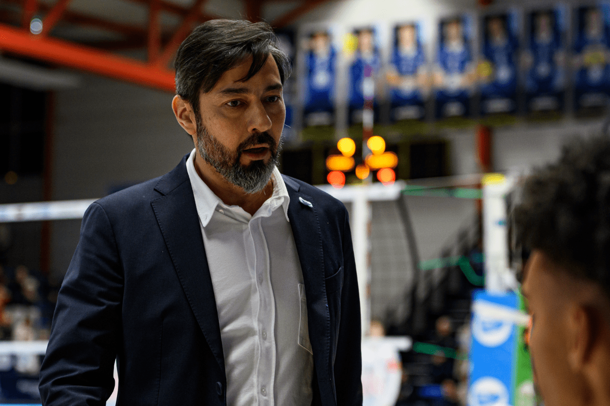 Pedro Uehara ne sera plus l’entraîneur de Saint-Nazaire la saison prochaine. (LNV - Saint-Nazaire)