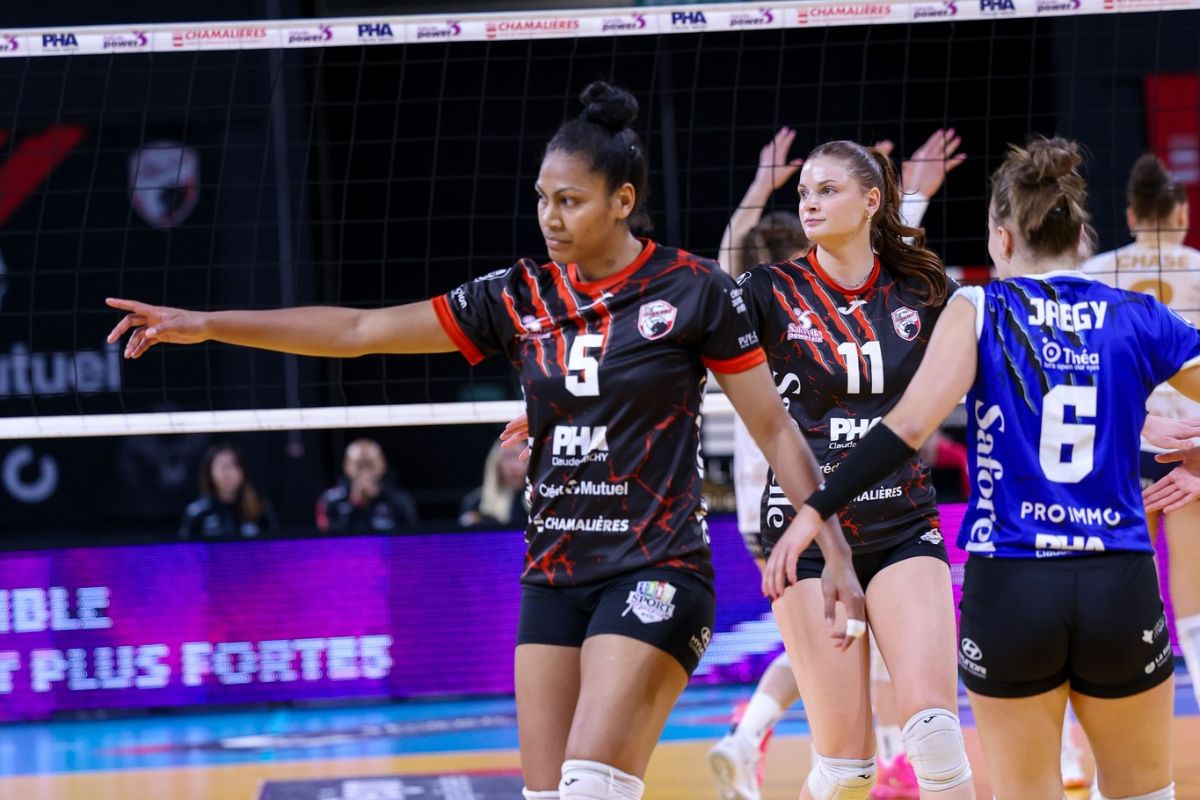 Sabine Haewegene avec le maillot de Chamalières