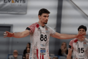 Rok Bračko fait son retour dans un championnat qu’il avait déjà remporté en 2021. (Chaumont Volley)