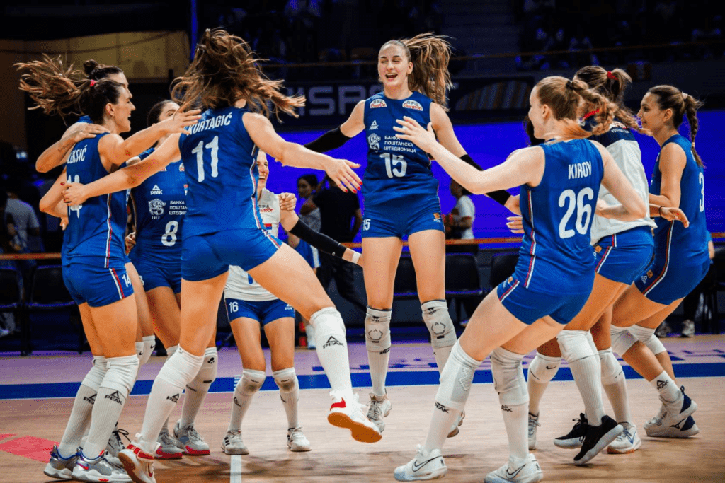 L'équipe de Serbie lors de la VNL 2025