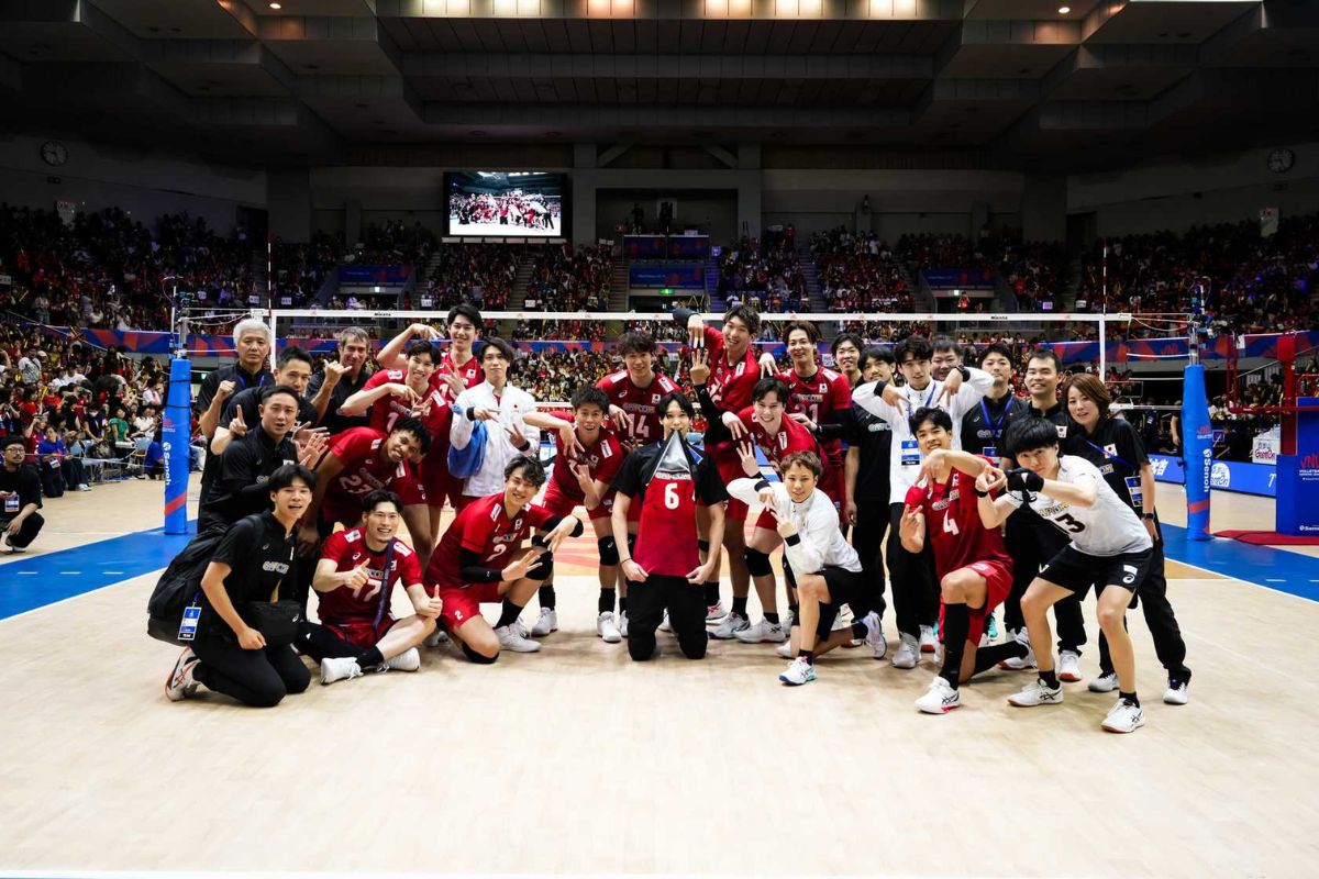 Le Japon célébrant une victoire en VNL