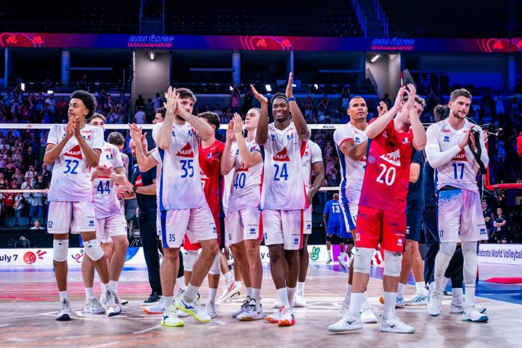 À domicile, l’équipe de France défie la Serbie ce samedi en VNL, un match clé pour rester au contact du Final 8.