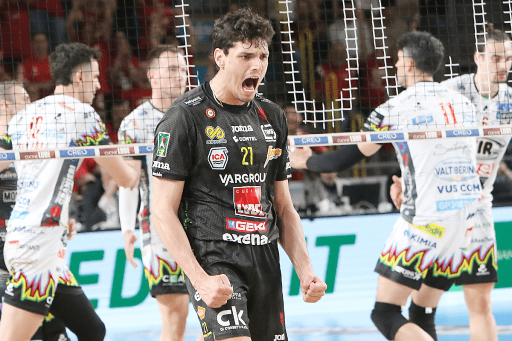 Mattia Bottolo poursuit l'aventure à la Lube (LegaVolley)