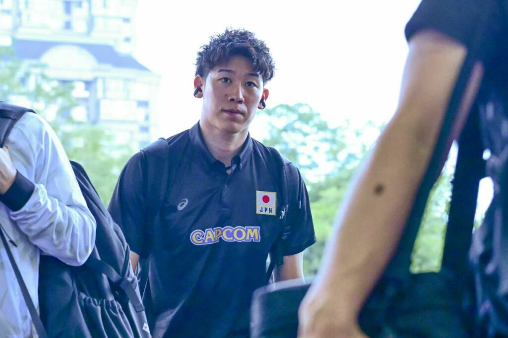 Yuki Ishikawa avec le maillot du Japon