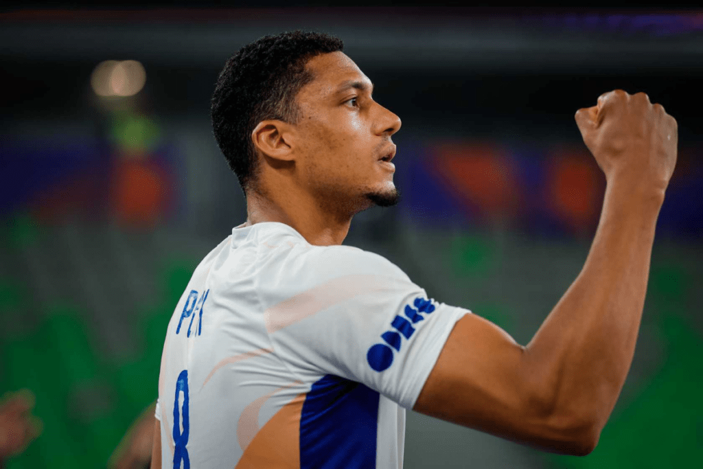 Fabian Plak poursuit sa carrière en PlusLiga. L'ancien central de Chaumont s'est officiellement engagé avec le ZAKSA Kędzierzyn-Koźle.