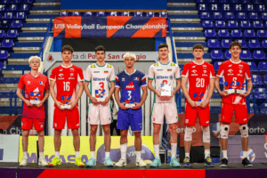 Les sept joueurs récompensés dans l'équipe de rêve de l'Euro U18 2026. (CEV)
