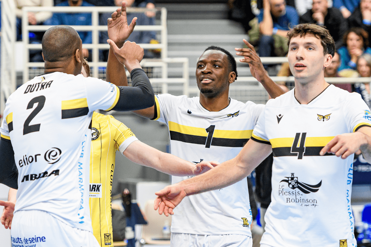 Jérémie Mukelenge portera de nouveau les couleurs du Plessis-Robinson la saison prochaine (LNV - Saint-Nazaire)